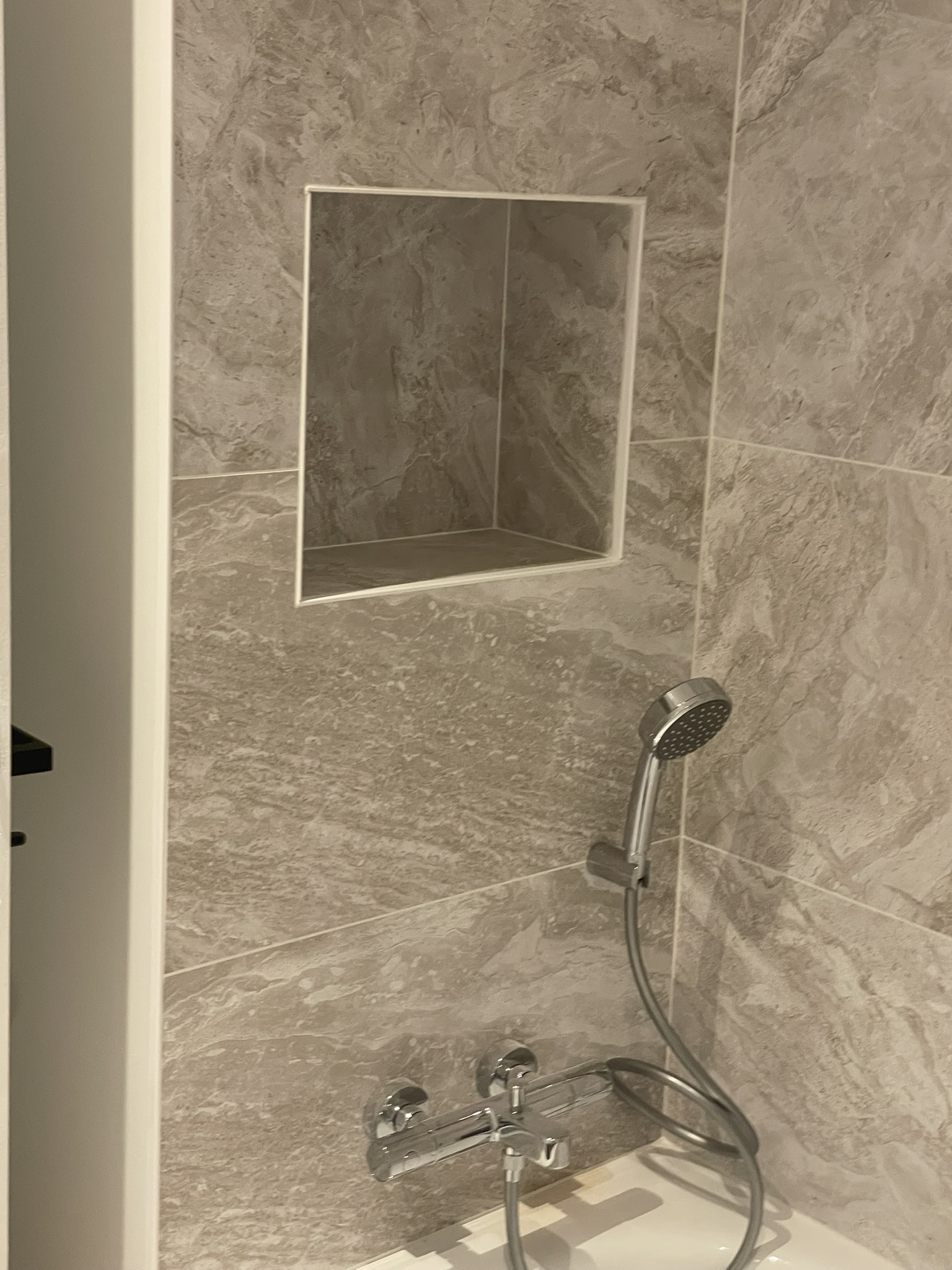 Salle de bain contemporaine